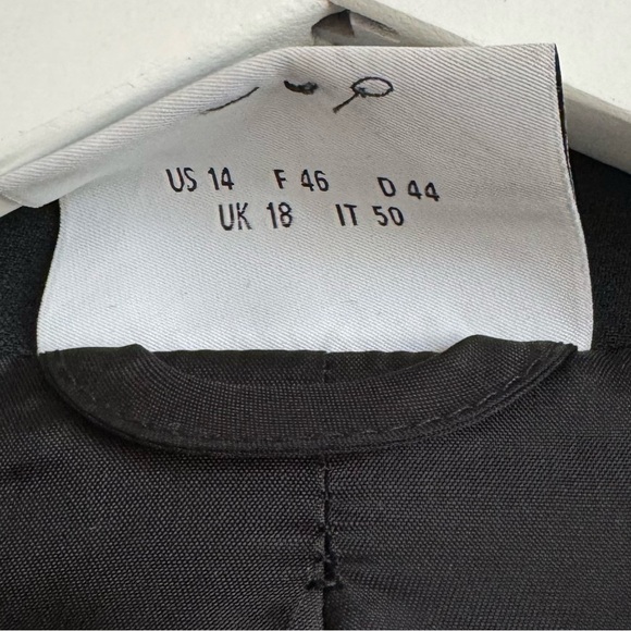 Akris Punto Black Lace Inset Zip-Up Jacket, Size 14 - Picture 9 of 11